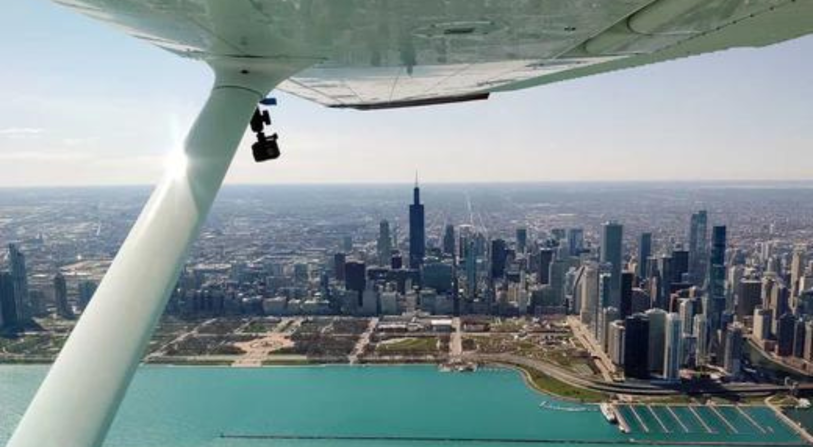 Aerial image of the Chicago shoreline taken from a VFR flight